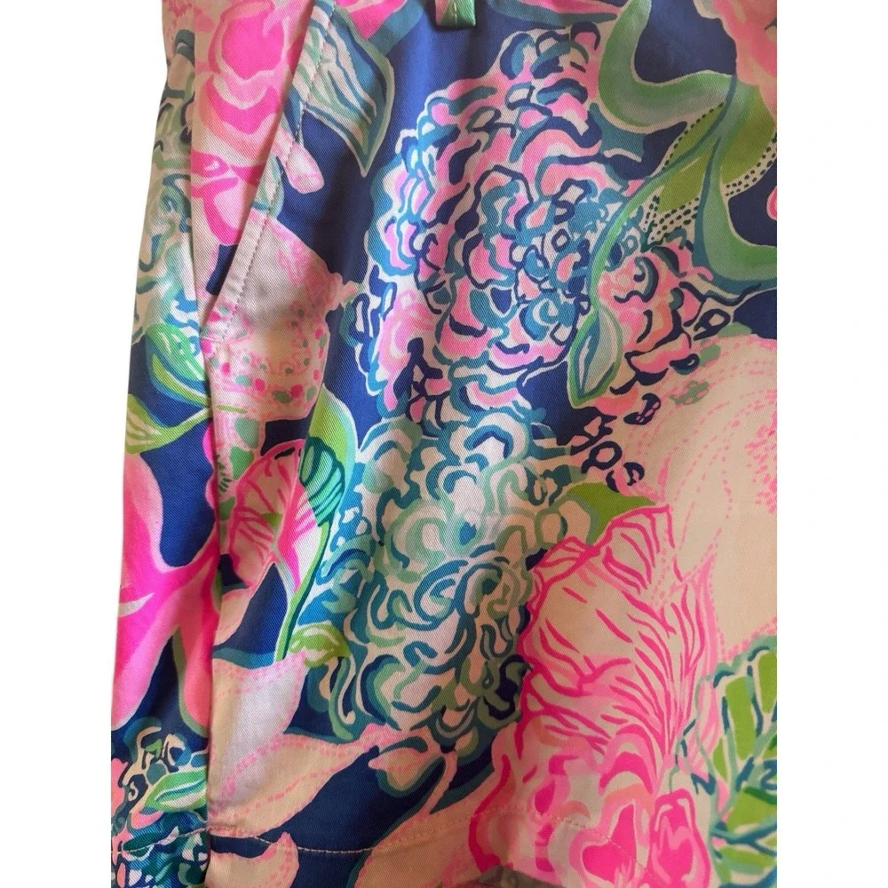 Lilly Pulitzer Jayne Stretch Shorts Size 12 Vibrant Floral Print Pockets Preppy